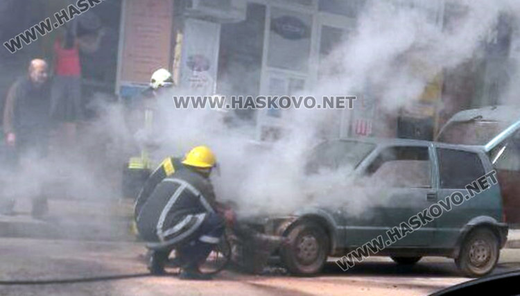 Фиат на пенсионер пламна в движение по „Съединение“