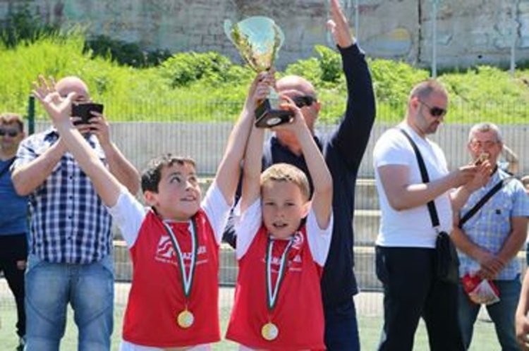 Децата на „Юнак” от Ардино областен първенец по футбол