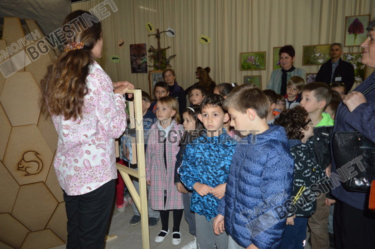 Тайните на шишарката разгадаваха деца от група "Мечо пух" в Историческия музей 