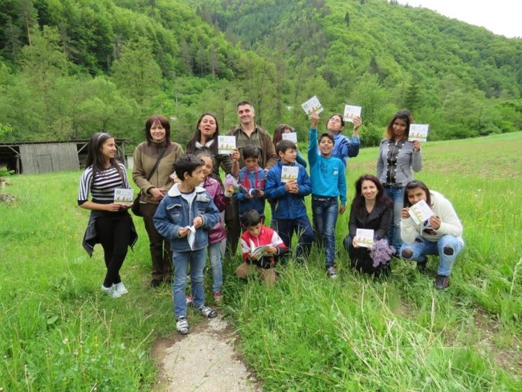 „По пътя на семенцето" отведе деца в Горския разсадник в село Смилян с ЮЦДП-Смолян