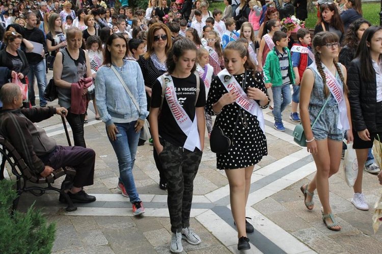 Без парад на отличниците за 24 май заради ремонта на бул."България"