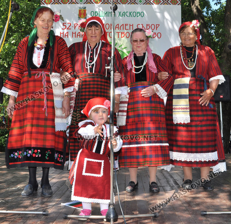 Стотици на „Китна Тракия“ в Кенана, довечера нестинарски танц (обновена)