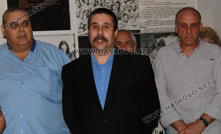 "Много хора откликнаха на идеята да се направи кът за ракетния дивизион, сподели полк. инж. Бисер Маринов