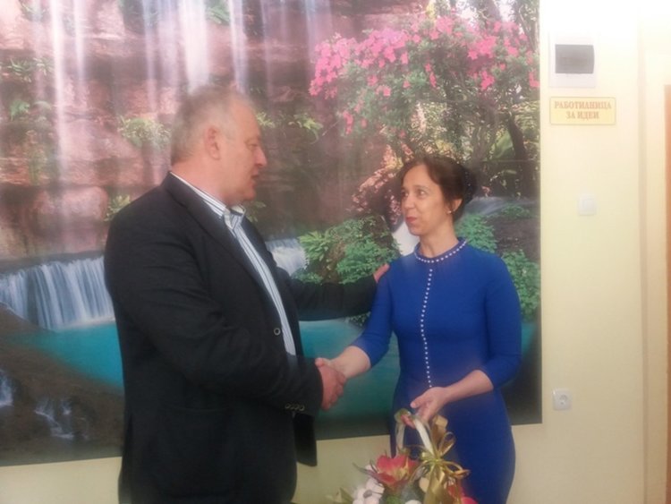 Първият по рода си Център за проектно базирано обучение е в Търън, откриха го с празник за цялото село