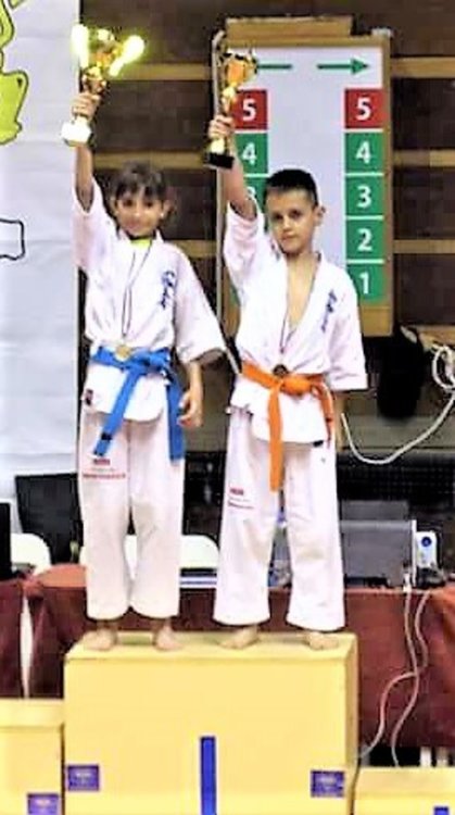 7 купи за каратеките на „Мълния“, Димитър Пасев най-техничен на Националното