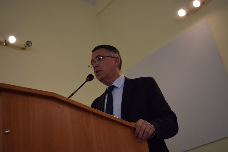 Футболен клуб в Кърджали е получавал 10 бона годишно,без да развива дейност   