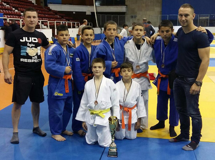Трето място за джудистите на Хасково от финална лига в София