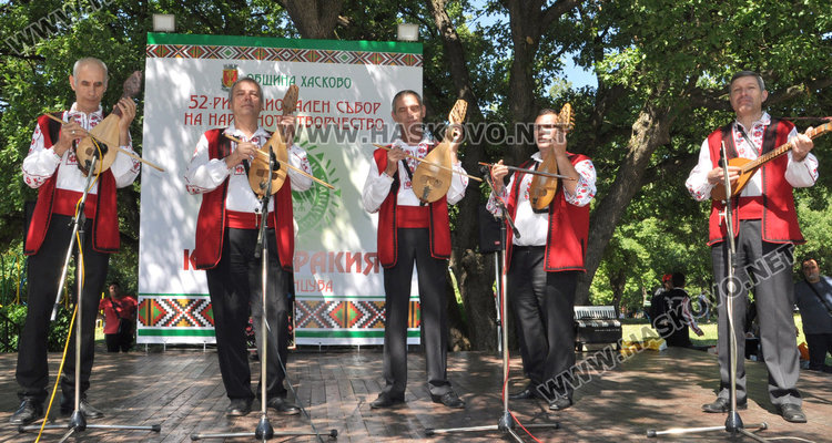 30 медала разпредели журито на „ Китна Тракия пее и танцува“