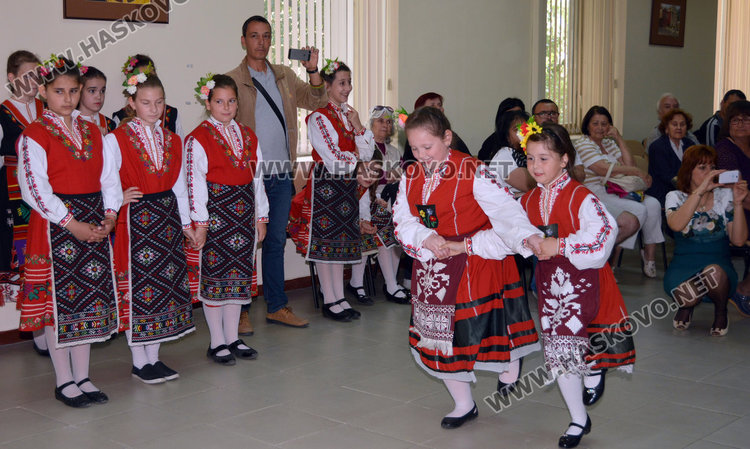 Тракийци с поздрав за Деня на българската писменост