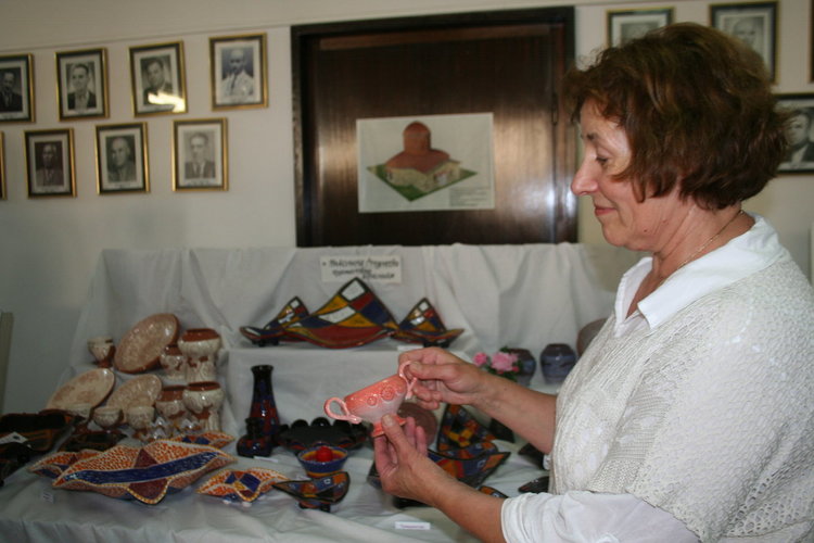 Четвърта изложба на три поколения беше открита в коридора на властта