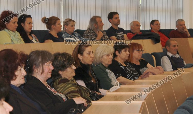 Анкета измести общественото обсъждане за химн на Димитровград