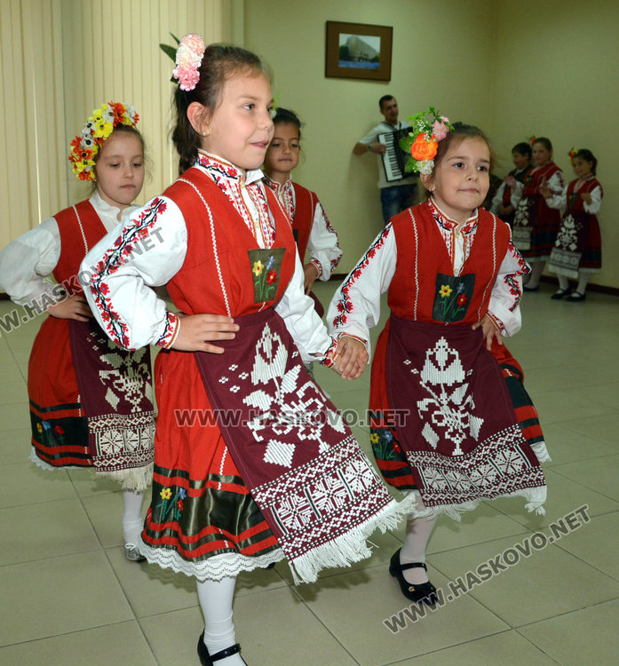 Тракийци с поздрав за Деня на българската писменост