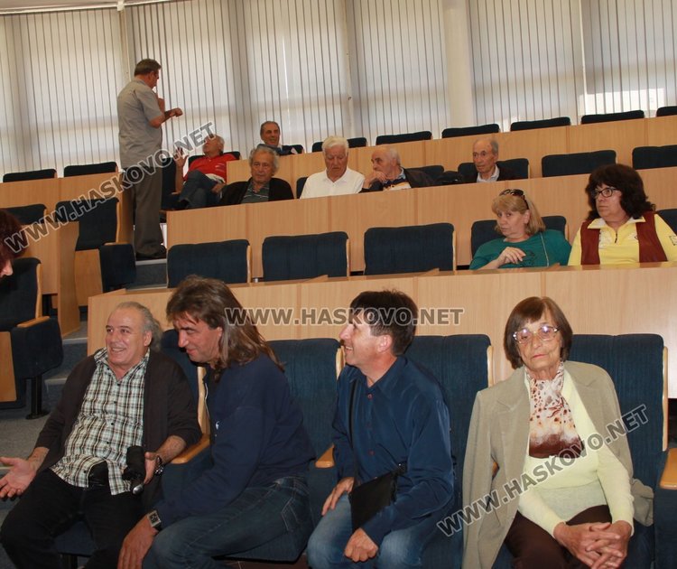 Анкета измести общественото обсъждане за химн на Димитровград