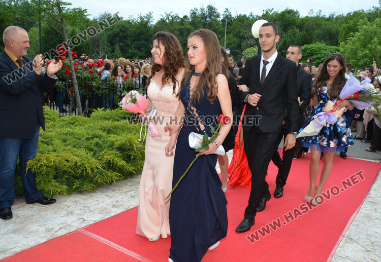 Отброяване от 1 до 12 за Мис Хасково 2016 на вечерта на Икономическия
