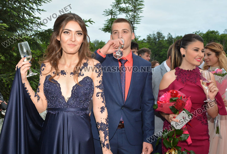 Отброяване от 1 до 12 за Мис Хасково 2016 на вечерта на Икономическия