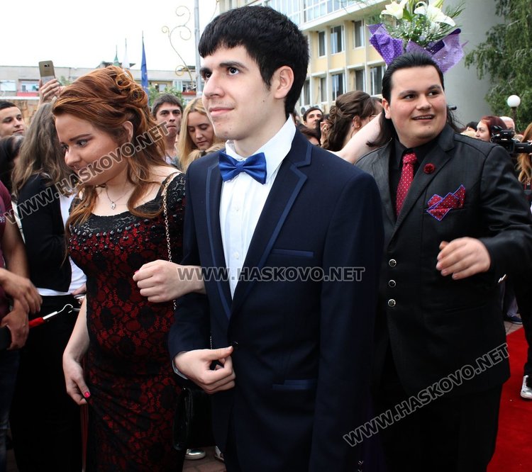 75 богоровци от випуск 2017 празнуват бална вечер