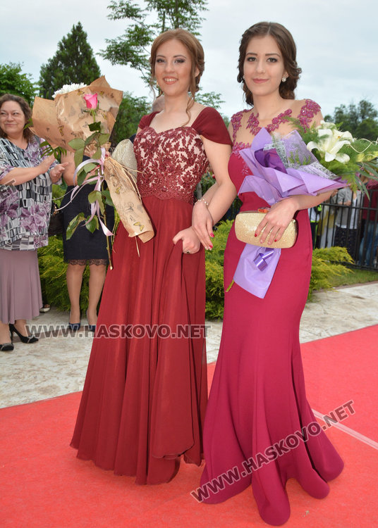 Отброяване от 1 до 12 за Мис Хасково 2016 на вечерта на Икономическия