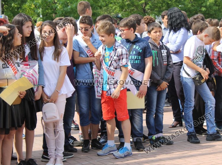 Отличиха трима преподаватели и деец на културата за 24 май в Димитровград