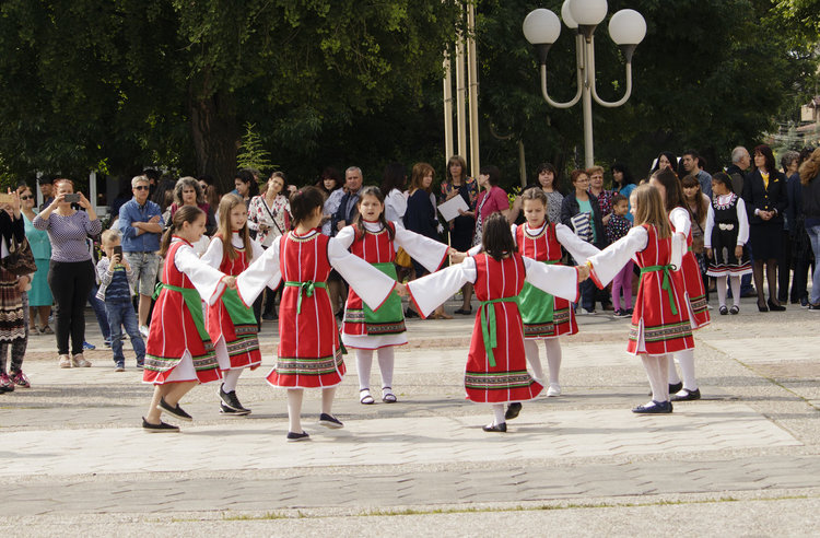 74217790828505536 Българската култура: Живото наследство на една нация