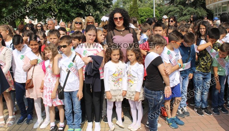 Отличиха трима преподаватели и деец на културата за 24 май в Димитровград