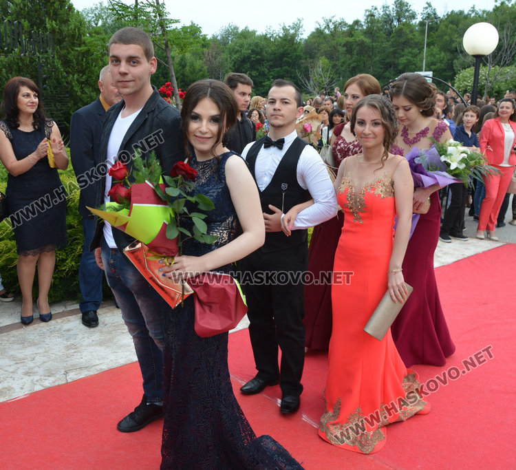 Отброяване от 1 до 12 за Мис Хасково 2016 на вечерта на Икономическия