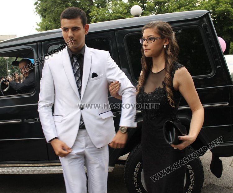 75 богоровци от випуск 2017 празнуват бална вечер