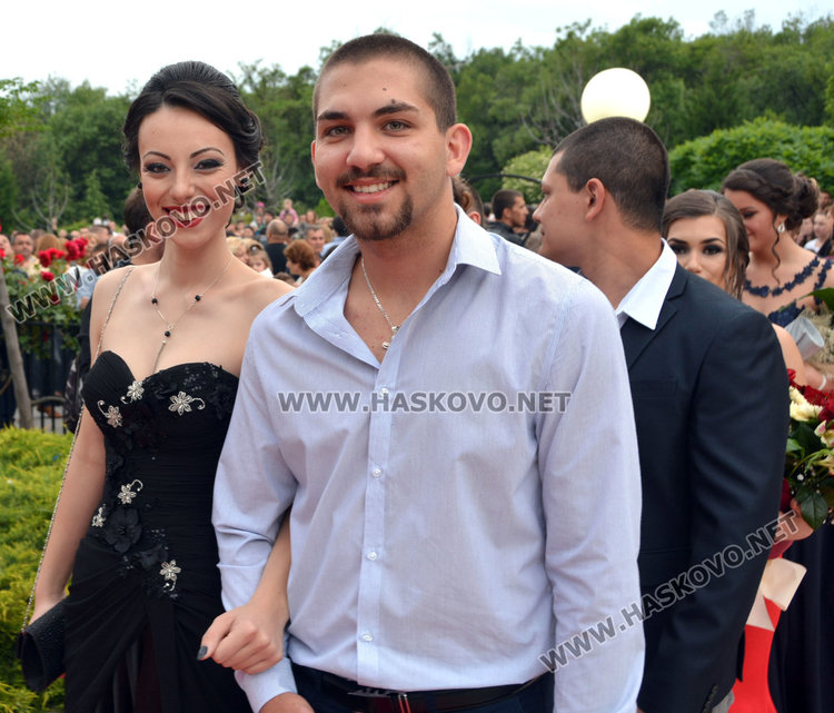 Отброяване от 1 до 12 за Мис Хасково 2016 на вечерта на Икономическия