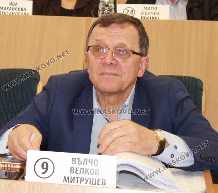 Шефът на здравната комисия д-р Митрушев 