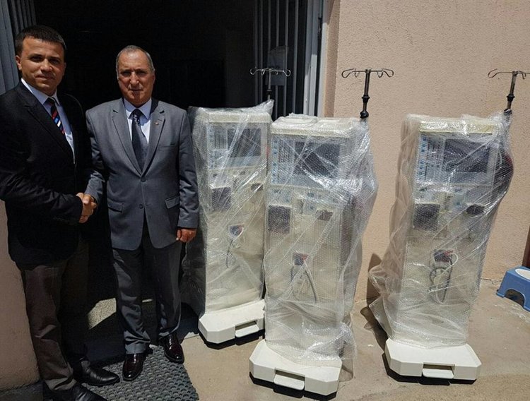 Със съдействието на Ферди Мурад дариха 3 апарата за хемодиализа на болницата в Кърджали 