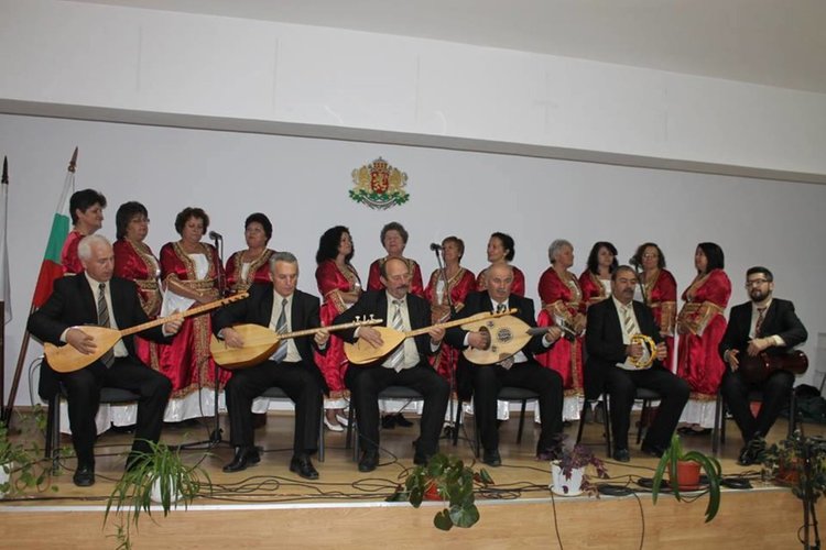 Ансамбъл "Достлар"