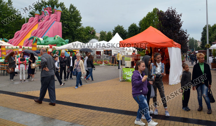 Незнайният войн се просълзи от миризмите в центъра на Хасково