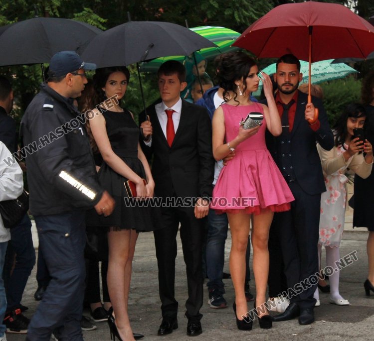 60 абитуриенти изпрати днес Професионалната гимназия в Димитровград