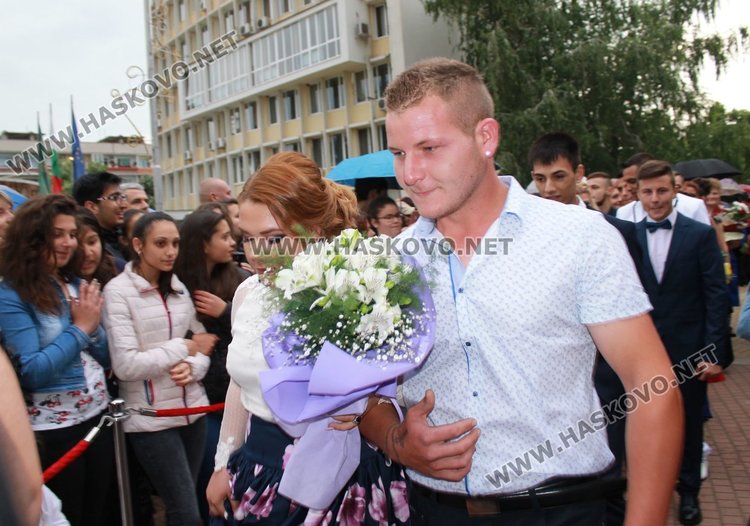 60 абитуриенти изпрати днес Професионалната гимназия в Димитровград