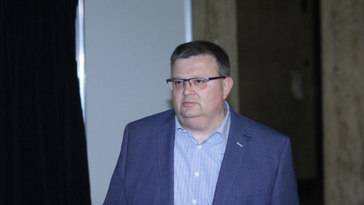 Прокурорите не се събраха, за да попълнят ВСС