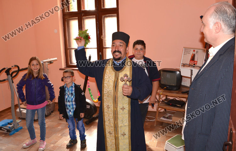 Откриха клуб „Здраве”, лекуват с алтернативна и традиционна медицина