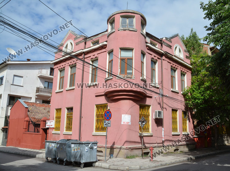 Откриха клуб „Здраве”, лекуват с алтернативна и традиционна медицина