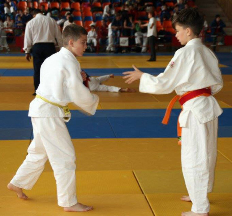 Хасковските джудисти с републиканска отборна титла в Сливен