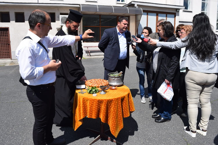 Полицията ни с 8 нови автомобила,водосвет бе отслужен в Кърджали за безаварийна работа