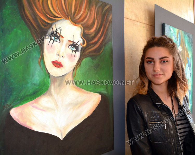 „Два нюанса“ и „ Колорит“ в красива изложба в „Заря“