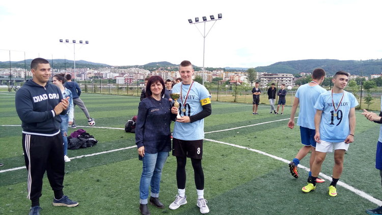 „Шумните съседи” шумни и на футбол