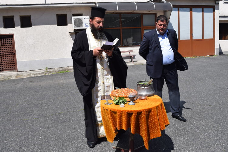 Полицията ни с 8 нови автомобила,водосвет бе отслужен в Кърджали за безаварийна работа