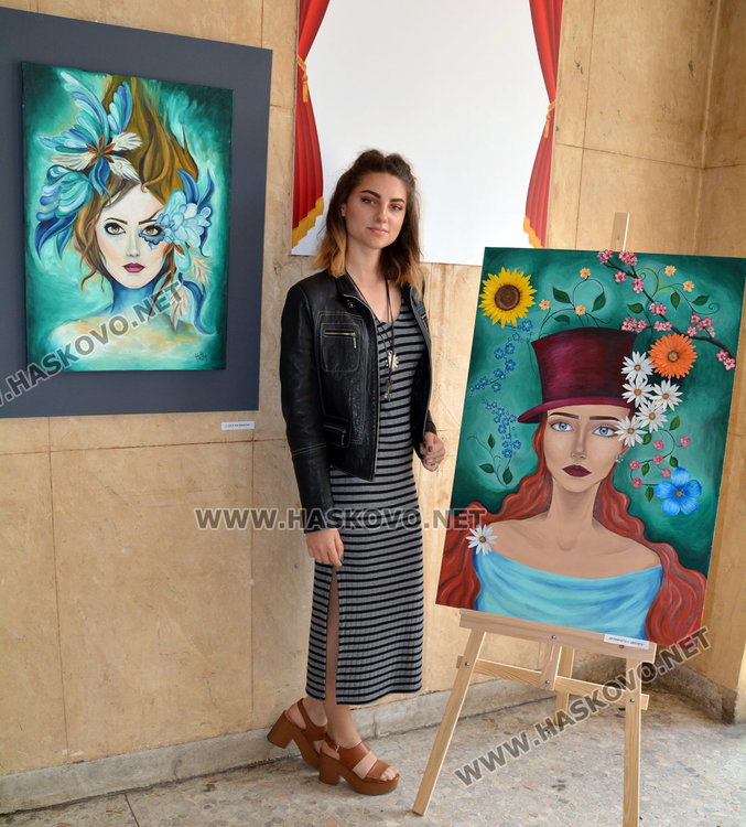 „Два нюанса“ и „ Колорит“ в красива изложба в „Заря“