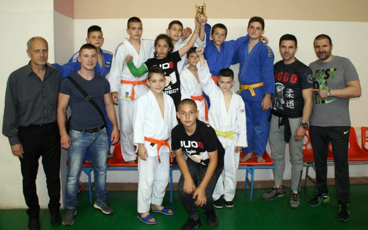 Хасковските джудисти с републиканска отборна титла в Сливен