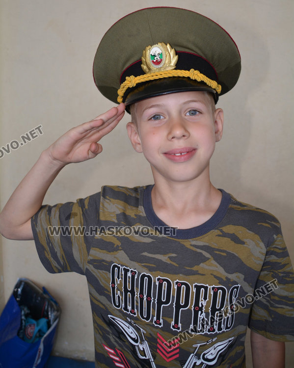 Директорът на училище „Христо Смирненски“ вече знае защо малките искат да са като него