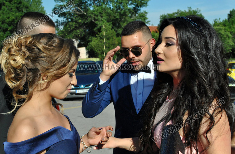 Абитуриентите на „Паисий“ закриха сезона на баловете в Хасково