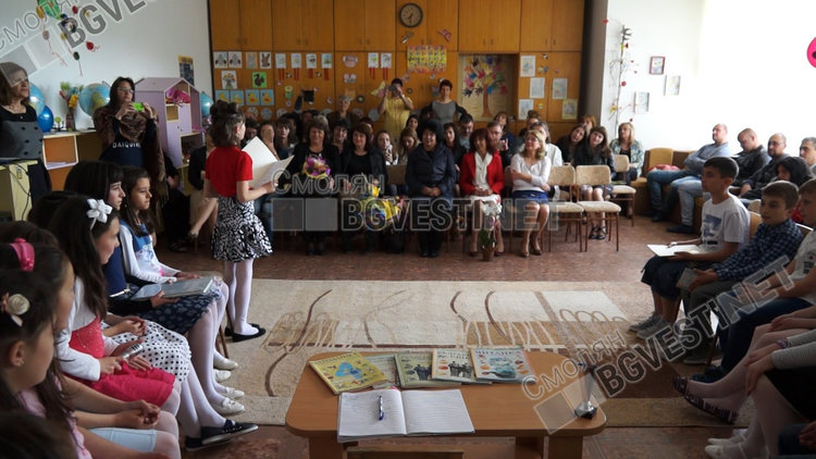 Четвъртокласници се разделиха със сълзи на очи с любимата си учителка Тоска Капитанова