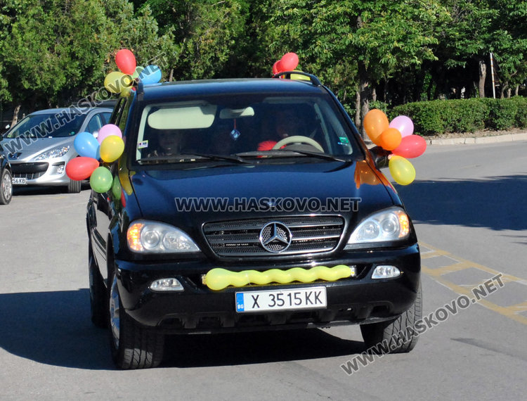 Абитуриентите на „Паисий“ закриха сезона на баловете в Хасково