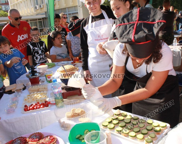 Представени бяха професиите, които гимназията предлага