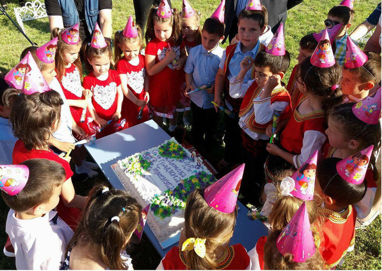 Заместник-кметът Салим се върна в детска градина, празнуваща рожден ден