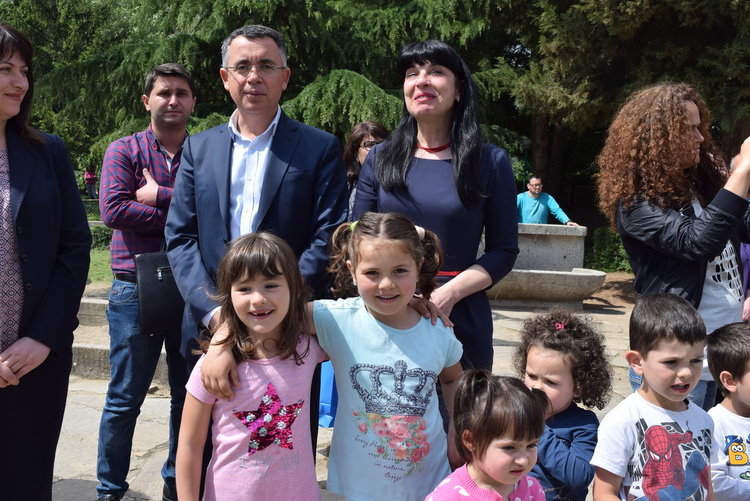 Спекулации със свободните места в детските градини,има свободни места в четири на територията на Кърджали